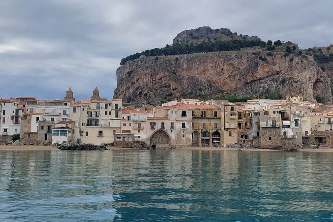 Cefalú Boat Tour - A relaxed route with two good swim stops