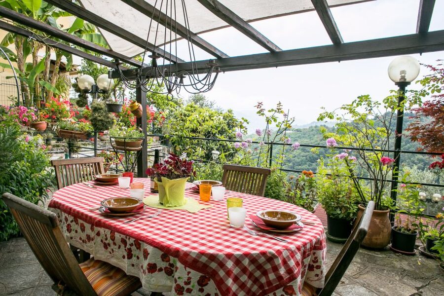 Cefalù: Dining Experience at a Local's Home - A Sicilian meal that begins at the front door