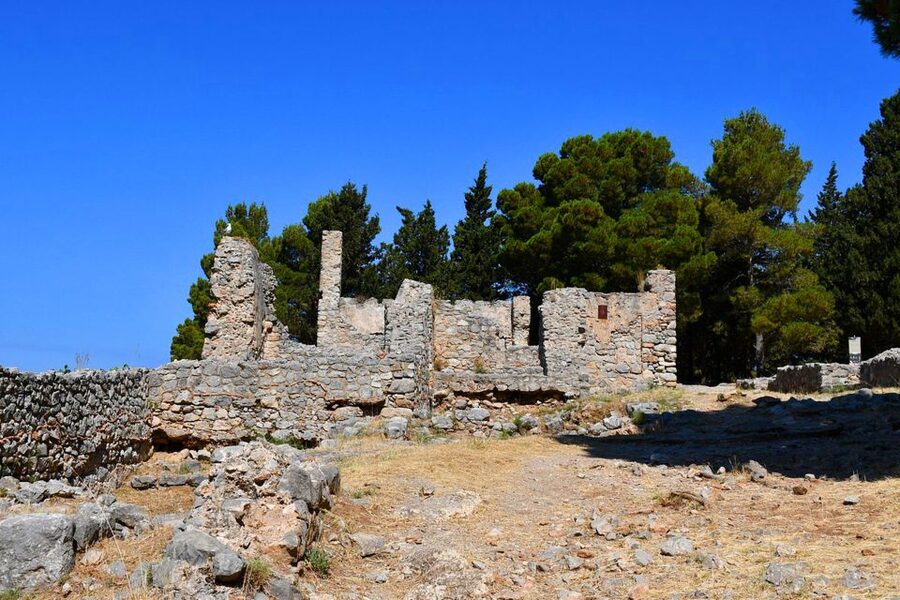 Cefalú: La Rocca Archaeological Park Guided Hiking Tour - The medieval path and the climb to 270 meters