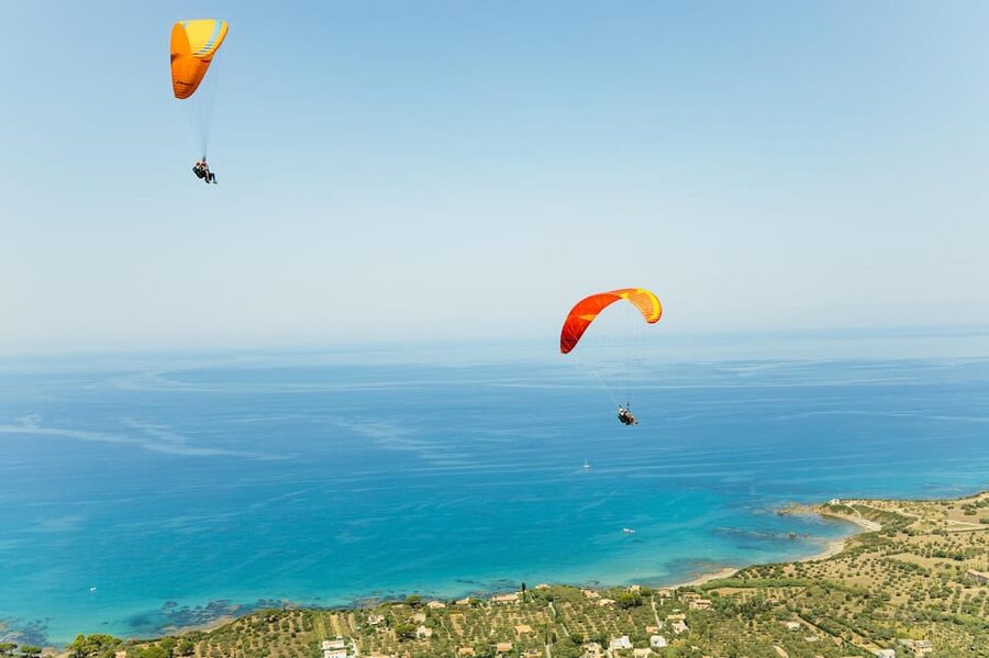Cefalù: Tandem Paragliding Flight and GoPro13 Video - Why the weather sets your schedule