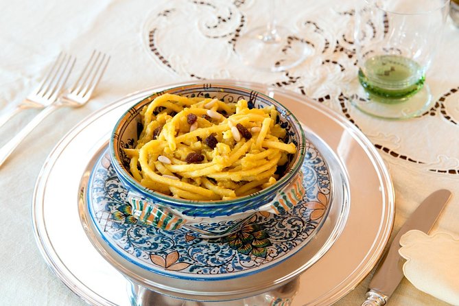 Cesarine: Private Pasta Class at Local's Home in Messina - Entering a Messina home
