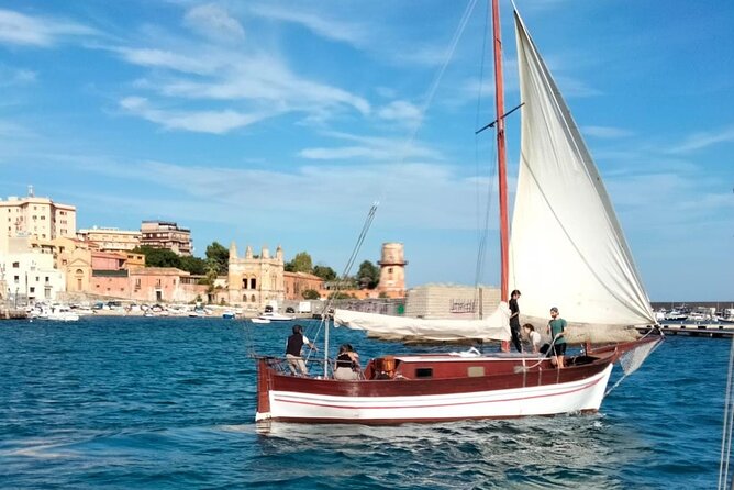 Classic Boat Tour in Palermo - The jagged coast of Addaura