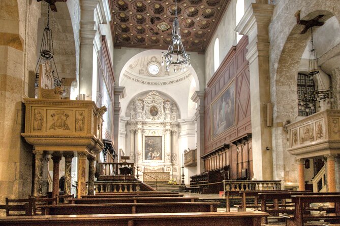 Classical Ortigia Guided Group Tour - The Aretusa Spring and its old myth