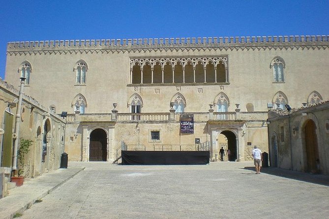 COMMISSARIO MONTALBANO Tour - What the private format adds
