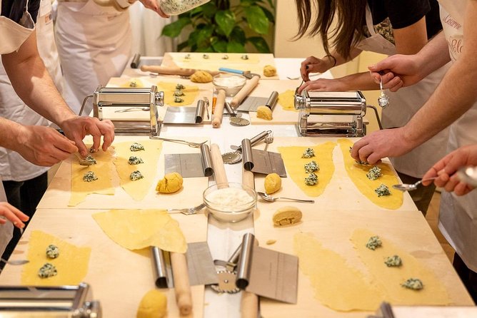 Cooking class at a Cesarina's home with tasting in Siracusa - Key points to know before booking