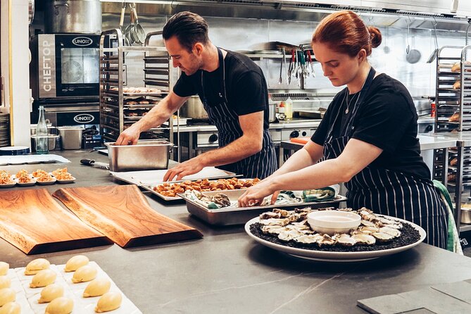 Cooking lesson in Catania with lunch or dinner - The chefs and the teaching style