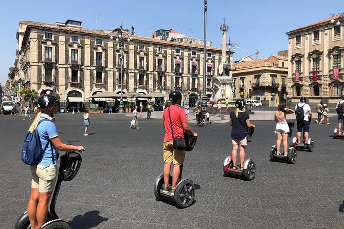 CSTRents - Catania Segway PT Authorized Tour - A green pause in Giardino Bellini