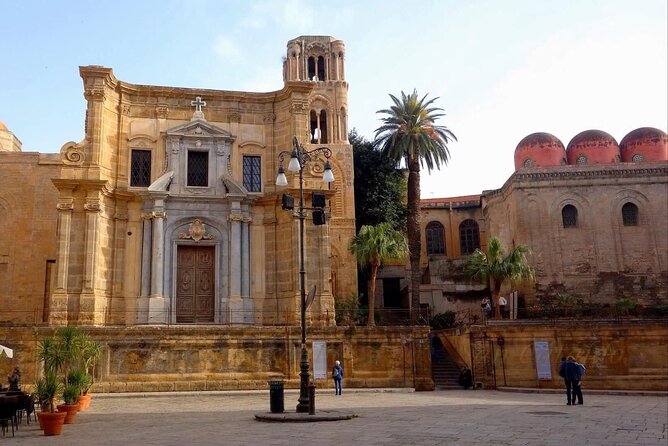 Discover Palermo - Piazza Pretoria and the Fountain of Shame