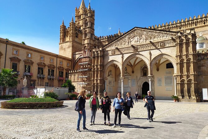 Discover Palermo in 3 hours. Art, history, markets and street food - Starting among the stalls at Capo Market