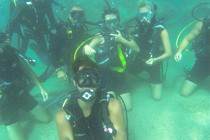 Discover scuba diving - Getting dressed in full scuba equipment