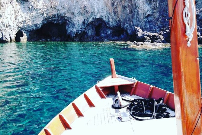 Discovering Lipari by boat (Private tour) - Key points at a glance