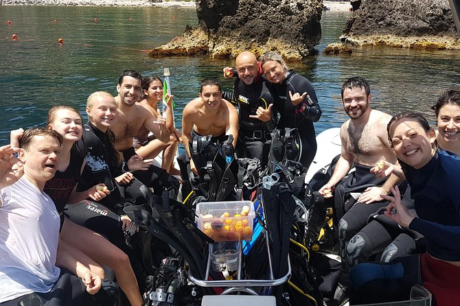 Diving for patented divers - The center’s shower, toilet, and surface interval