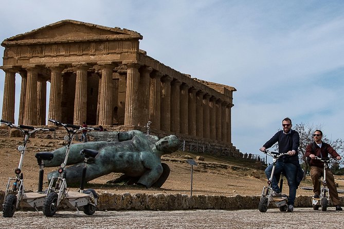 Electric scooter tour inside the Valley of the Temples Agrigento - The audio guide and the role of your tour leader