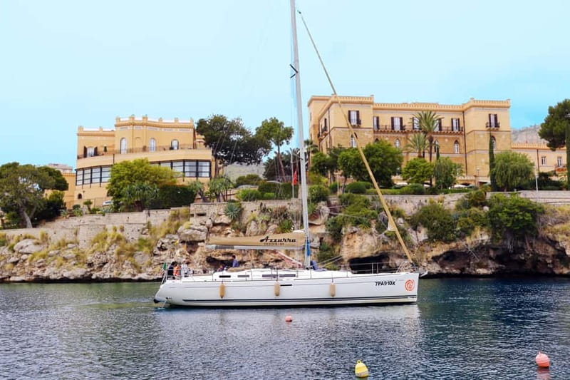 Escursione di mezza di giornata in barca a vela - Grotta Regina and the swimming stop