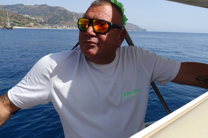 Escursioni in barca Taormina Giardini Naxos Isola bella - What the aperitivo adds to the ride