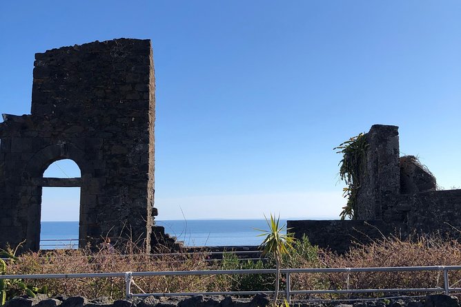 Etna, Acicastello and Acitrezza - Acitrezza: a fishing village by the water