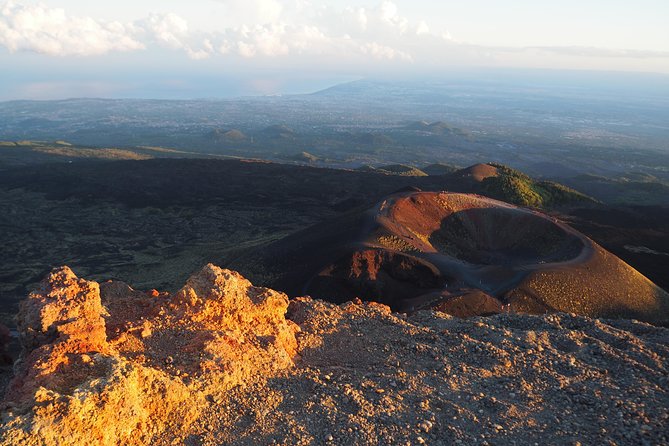 Etna at sunset - 4x4 tour with Sicilian sweet aperitif - From MontataGrande to the upper slopes