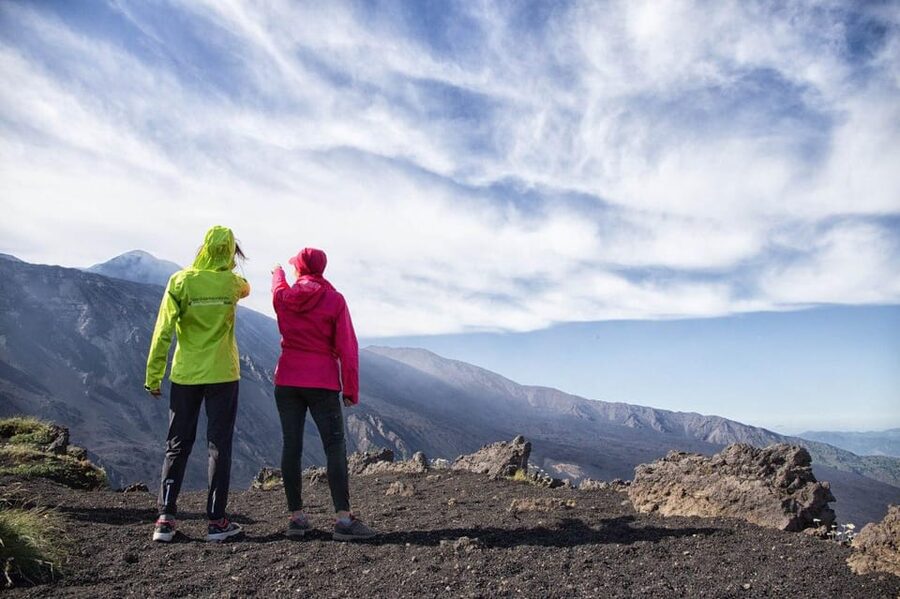 Etna Family Tour: private excursion on Etna mt. for families - Turning volcanic science into a scavenger hunt