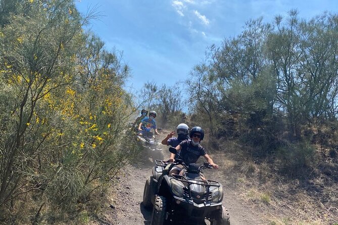 Etna Hard Tour - The descent mixes road and final dirt track