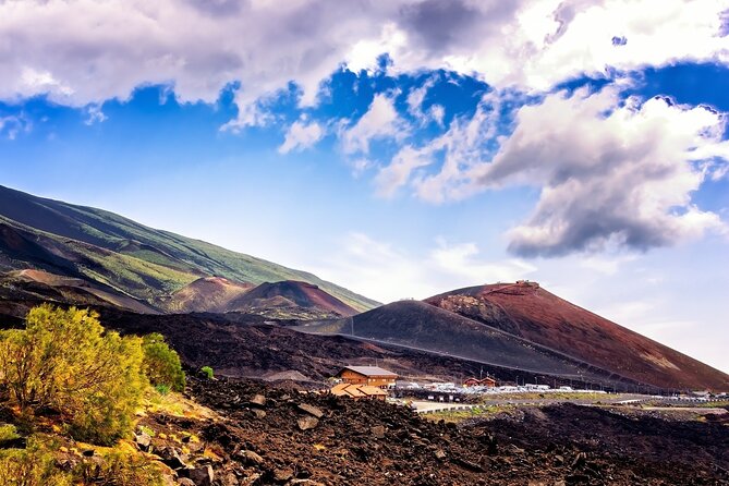 ETNA NORTH BASIC TOUR 2.000 mt - The morning coach ride to Piano Provenzana