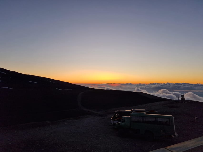 Etna North Sunset: Summit area & Craters of 2002 - Reaching the North-East crater area