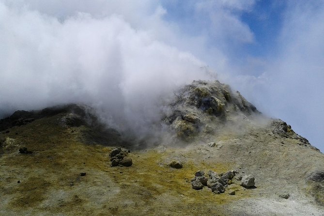 Etna Sud tour - Why the small group matters on volcanic ground