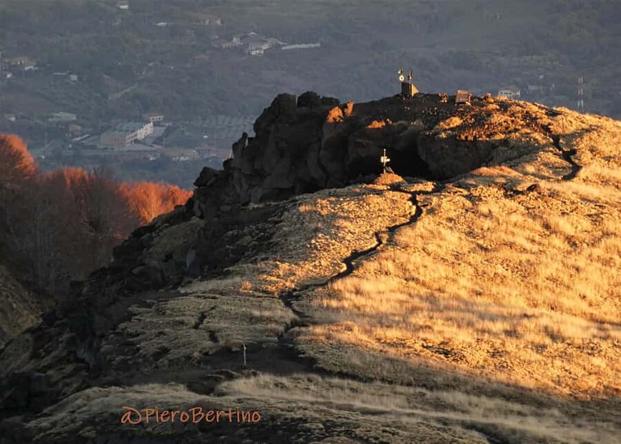 Etna wine Experience Sunset - Group size, guides, and the human factor