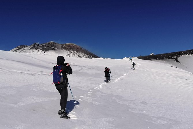 Etna: Winter excursion to 3.000mt - Riding the cable car from Rifugio Sapienza