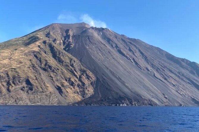 Exclusive tour of Stromboli island, Boat tour with Pasqualo - The final stop near Strombolicchio