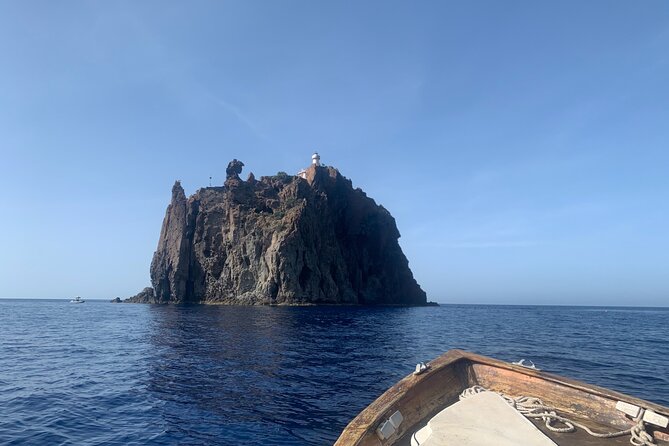 Exclusive tour of Stromboli island, Boat tour with Pasqualo - Watching the Sciara del Fuoco offshore