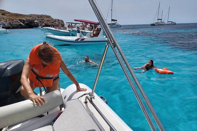Favignana and Levanzo: Island tour by rib boat from Trapani - Favignana’s caves and the Lovers’ Cave