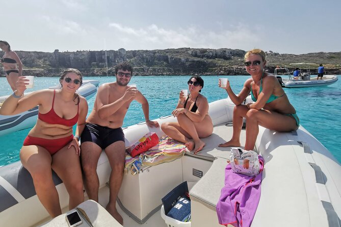 Favignana and Levanzo: Island tour by rib boat from Trapani - Levanzo village and its white houses