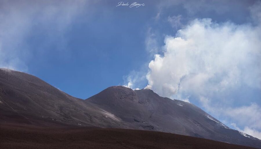 From Catania: 4x4 Mt Etna Jeep Tour - Rifugio Sapienza, Crateri Silvestri, and newer lava