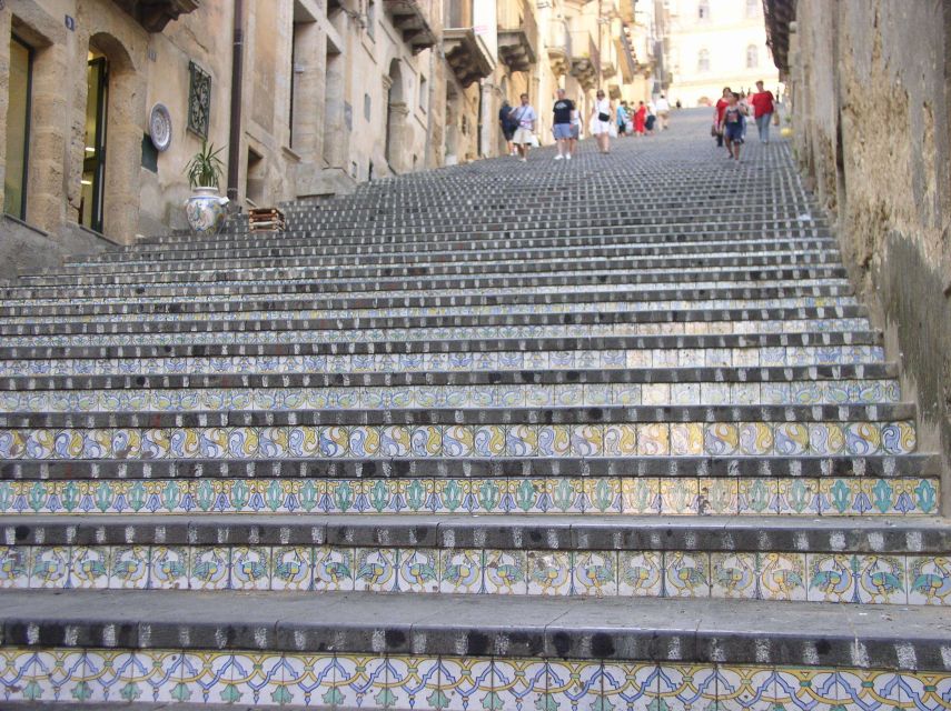 From Catania: Caltagirone & Piazza Armerina Tour with Brunch - Brunch in Piazza Armerina