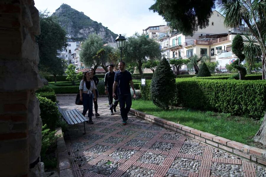 From Catania: Day Trip to Giardini Naxos and Taormina - Key points at a glance