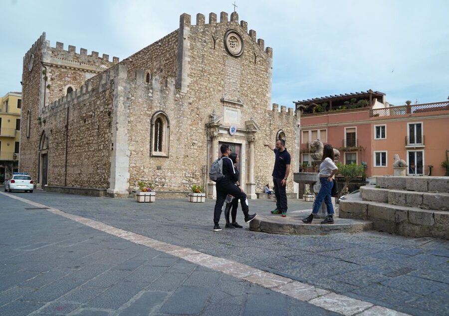 From Catania: Full-Day Mount Etna and Taormina Tour - The extra-cost cable car and 4x4 option