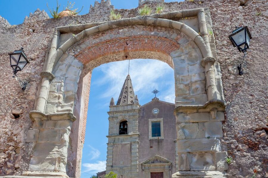 From Catania: Guided Godfather Tour with Taormina Visit - What the seven-hour schedule feels like