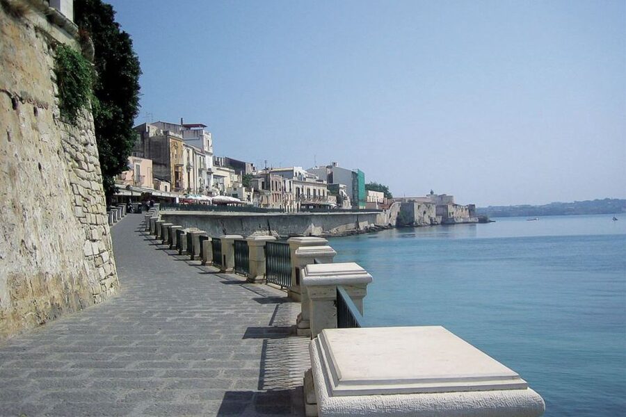 From Catania: Neapolis of Syracuse, Ortygia, and Noto Tour - The guide makes or breaks the day
