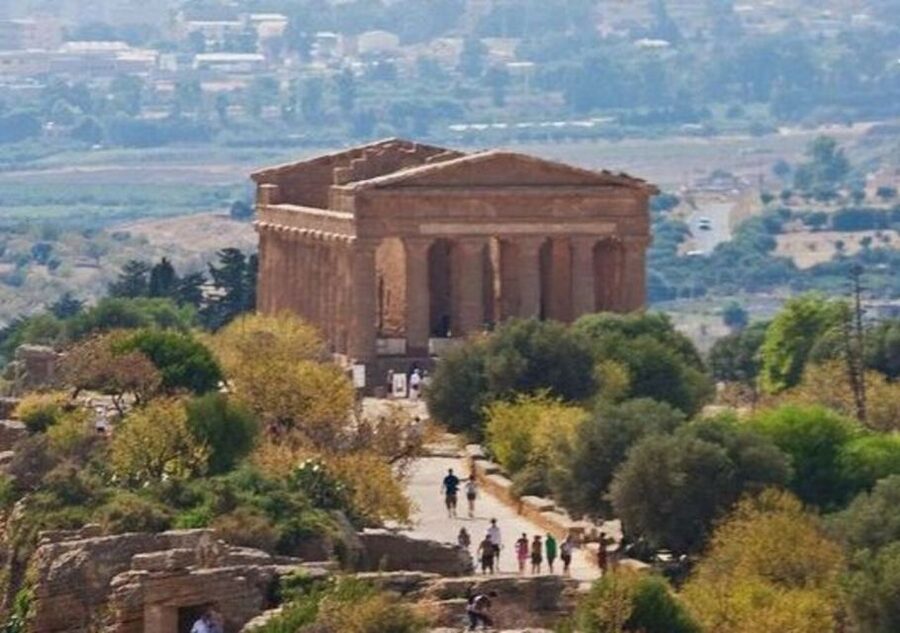 From Catania or Taormina: Agrigento and Piazza Armerina Tour - Who will get the most from this tour?