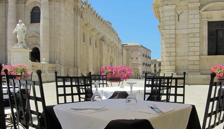 From Catania: Syracuse, Ortygia, and Noto Tour - Who should book this day trip?
