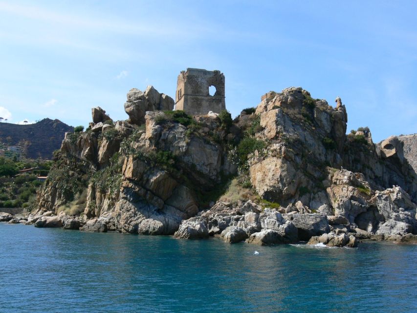 From Cefalù: Coast To Coast Morning Tour With Boat Trip - Finding A Comfortable Place Onboard