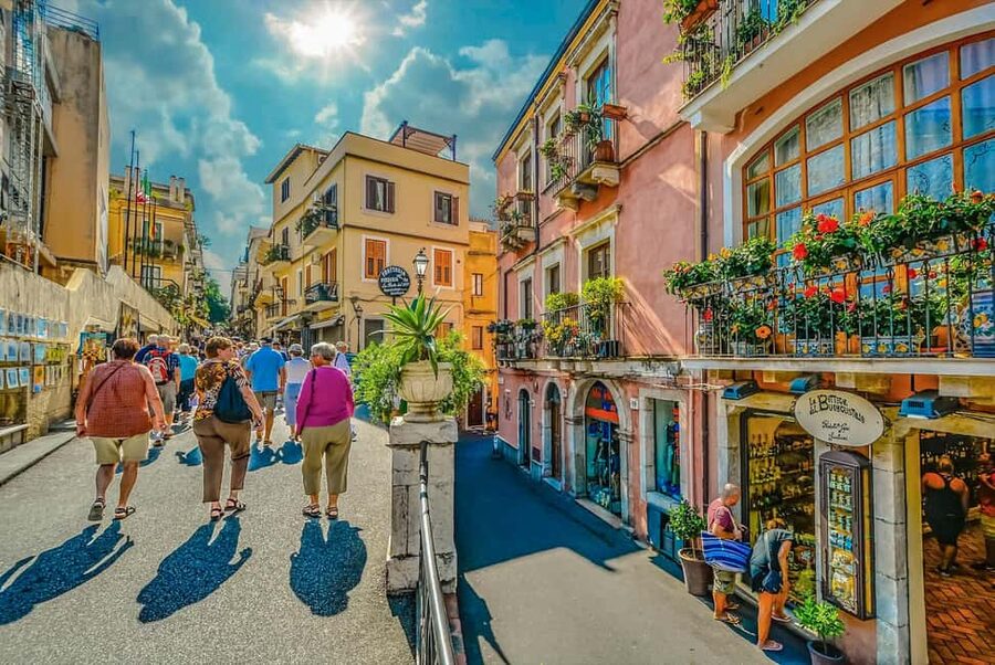 From Cefalù: Day Trip to Mount Etna and Taormina - What the Etna stop is really like