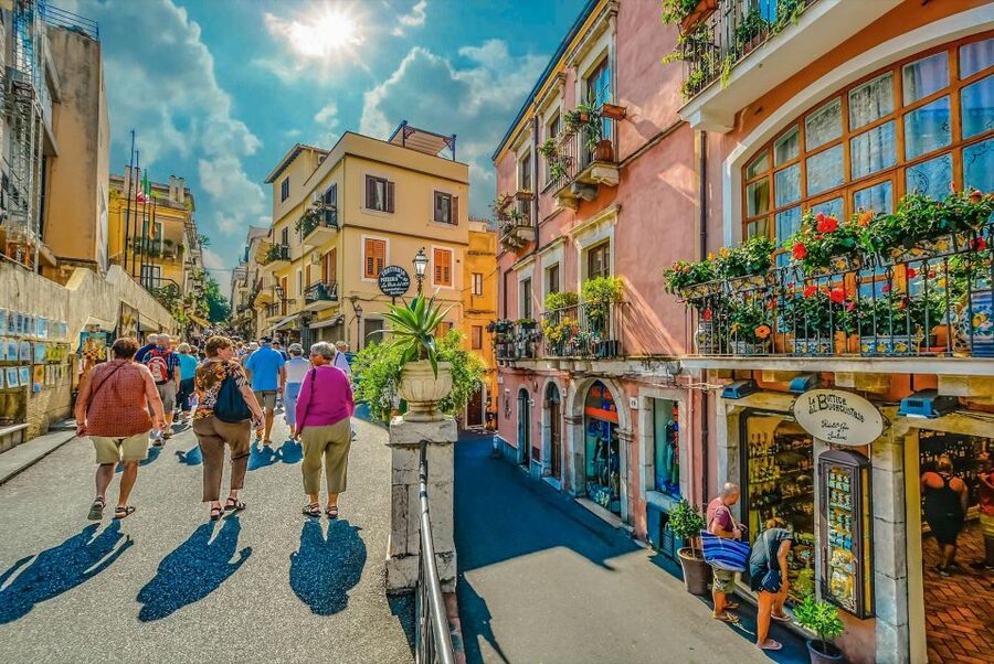 From Cefalù: Day Trip to Mount Etna and Taormina - Who will get the most from this tour?