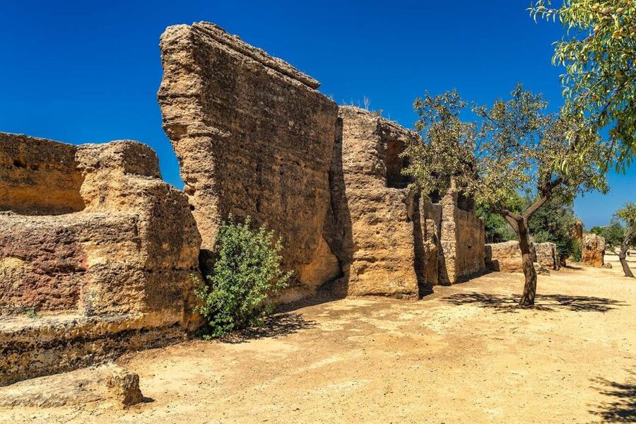 From Cefalù: Guided Tour to Agrigento Valley of the Temples - The temples and the story of Akragas