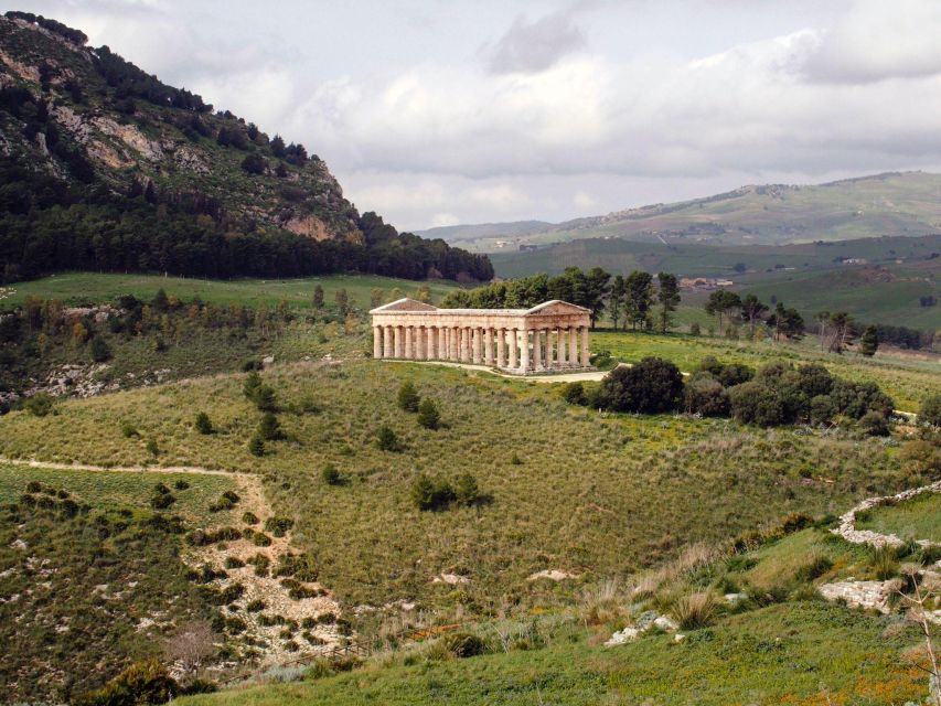 From Palermo: Segesta Archaeological Park Transfer - The Palermo meeting point at Piazza Verdi