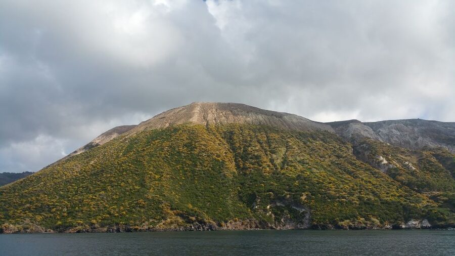 From Taormina: Lipari and Vulcano Mini Cruise Aeolian Tour - The Boat Ride to Lipari and What to Expect at Sea
