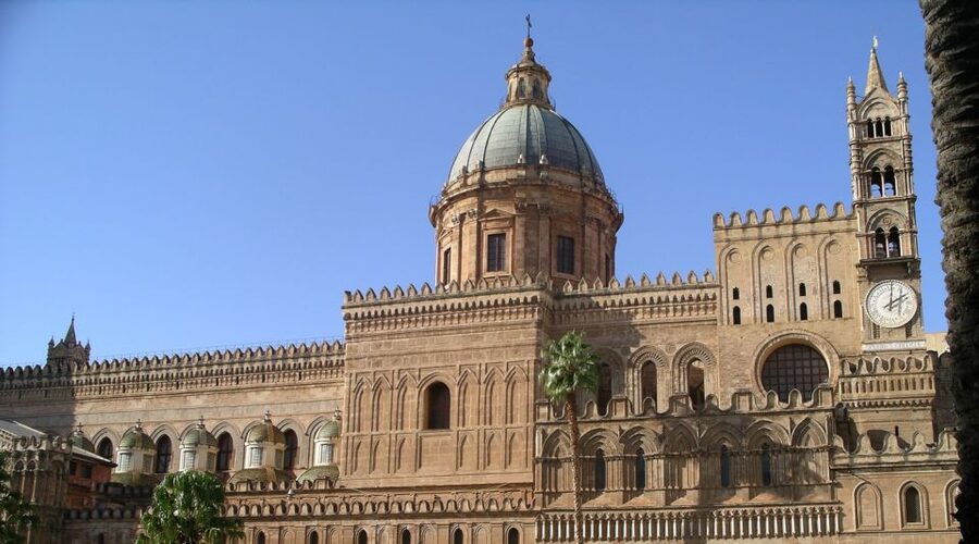 From Taormina: Palermo and Cefalù Day Trip - The road to Cefalù