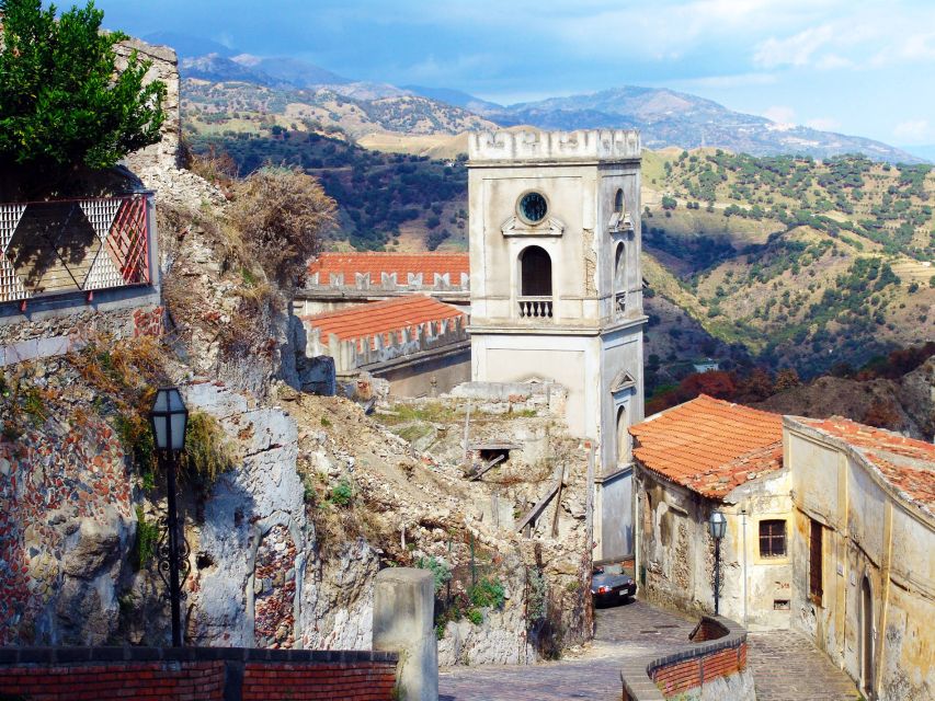 From Taormina: Private Godfather Tour with Lunch - Forza d’Agrò and the second set of movie scenes