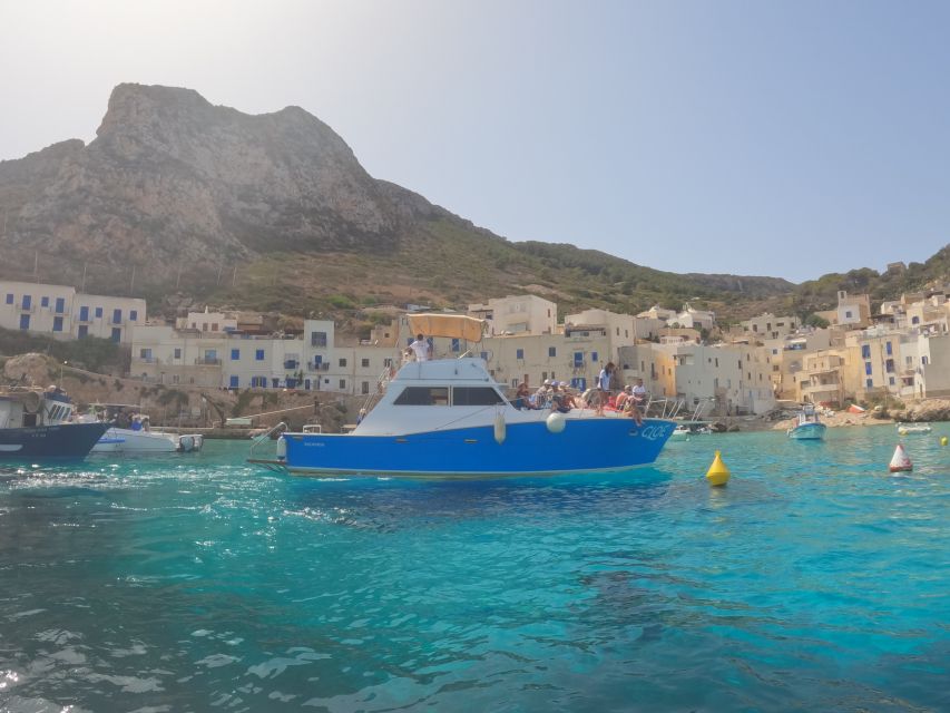 From Trapani: Favignana and Levanzo Boat Tour with Lunch - Levanzo and the Faraglione