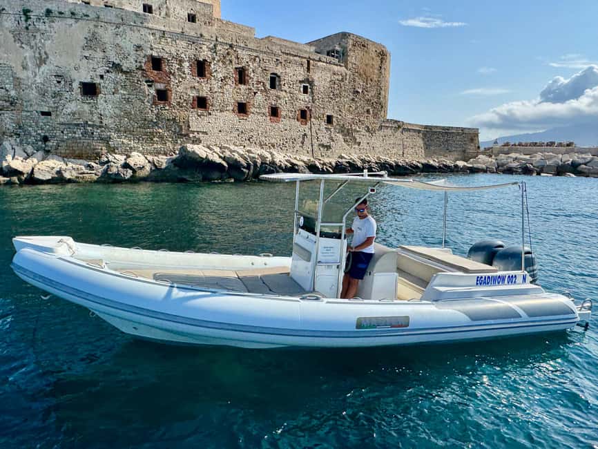 From Trapani: Favignana and Levanzo full-day tour with lunch and aperitif - Two hours in Favignana’s port village